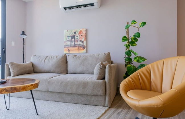 Spectacular 1BR With Balcony in Santa Ana - Photo 9