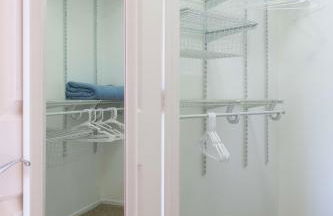 Modern Retreat in Ahwatukee Heated Pool Spa Gym - Foto 25