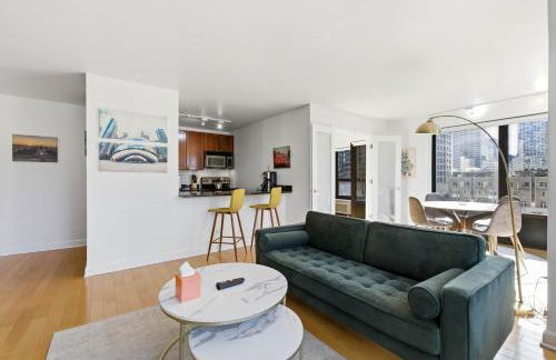 2bd River North Million Dollar Views! Parking Incl condo - Foto 15