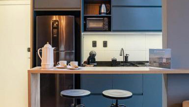 Perto de tudo em Itajaí apê com varanda e 2 vagas - Foto 1