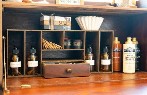 Foxfire - Secluded Zen Retreat with Spa & Views - Photo 22