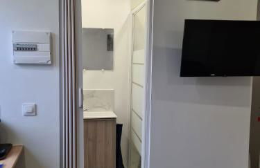 Studio bien équipé et indépendant avec véranda commune - Foto 4