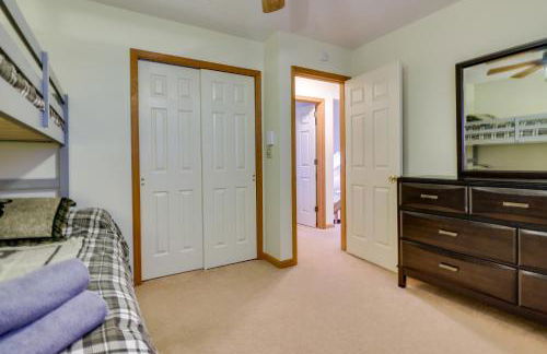 Hot Tub, Game Room! Poconos Home 22 Mi to Slopes - Foto 18