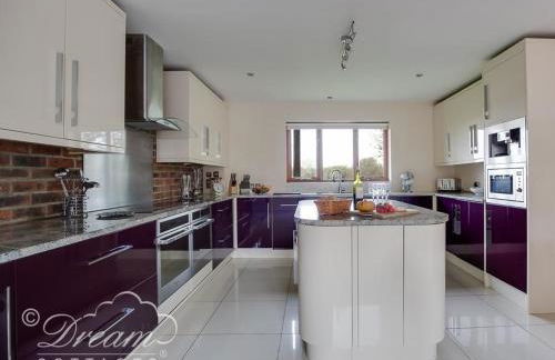 Baytree Lodge - Photo 4