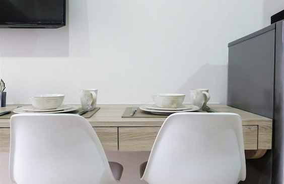 Minimalist Studio Menteng Park Apartment - Photo 10