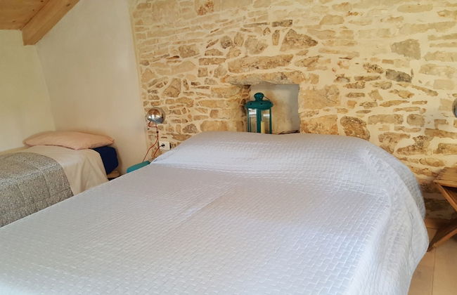 Fabulous Stone House and Large Natural Pool - Foto 5