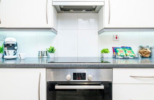 Monmouth House Aylesbury Premier Quality Accommodation For Larger Families Contractors And Professionals Sleeps Up to 6 Guests - Foto 45