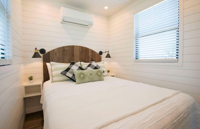 Pecan Grove Container Tiny Home Country Setting 12 min to Baylor Magnolia - Foto 7