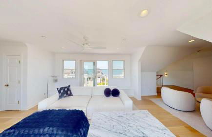 Spectacular 8 Bedroom Oceanfront Hamptons Beach House, Your Castle By The Sea ! - Foto 61