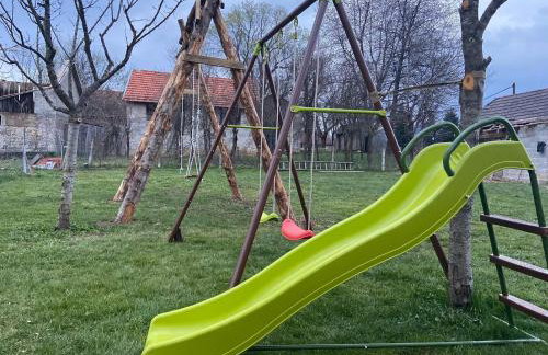 Family-friendly apartments with swimming pool Plaski, Velebit - 20466 - Foto 5