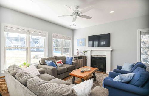 Maritime Meadows - Charming Resort-Style Home - Photo 19