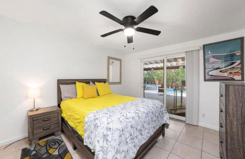 3BR 2BA Home in Palm Springs with Private Pool - Foto 20