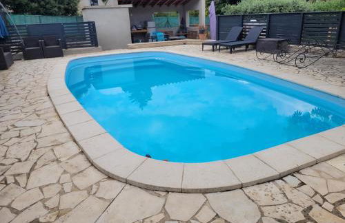 villa 2 chambres avec piscine et plus - Foto 10