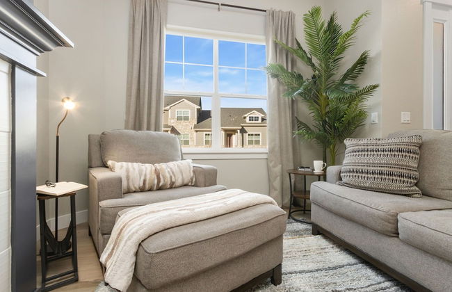 Noco Retreat - King Beds, Fireplace, Scenic Trails - Foto 13