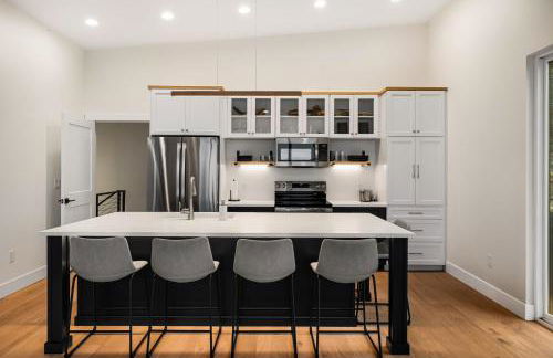 Hygge Hideaway - Breathtaking Lake View & Hot Tub - Foto 28