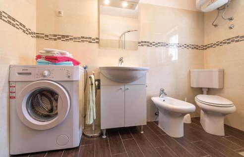 Stunning Apartment In Koromacno - Foto 31