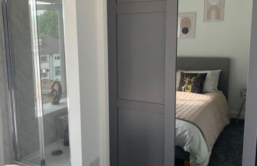 Cannons Loft Central Buxton, Duplex loft 3 bedroom Set over 3 floors stairs no lift sleeps 5 - Photo 16