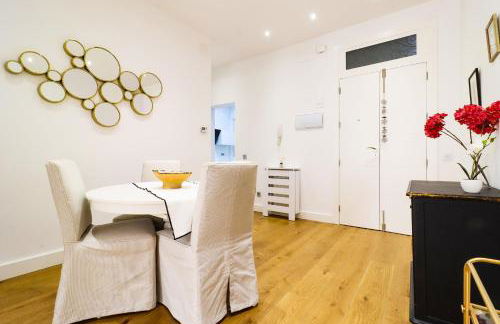 Chamberi Boutique - Photo 17