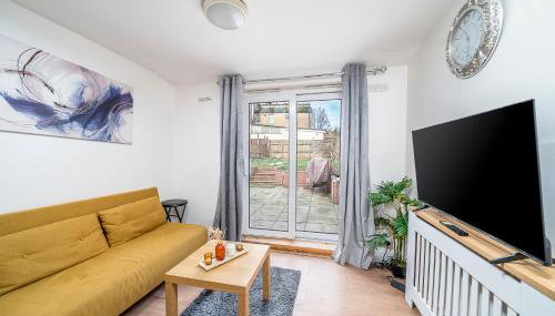 Modern 2Bed North London Flat by D3 Short Stay, Sleeps 6, Private Yard - Foto 3