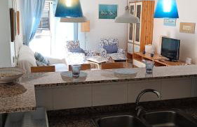 Piso con vistas al puerto - Wifi - Photo 24