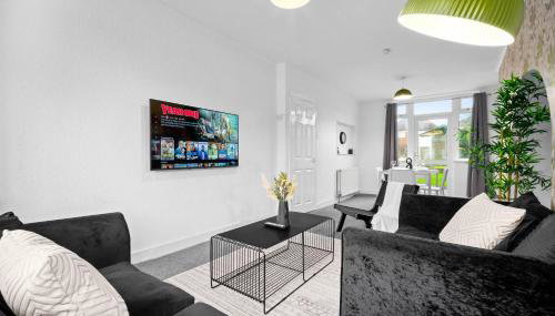 Stylish 3 Bedroom House - Parking - Garden - Great Barr - Netflix - Top Rated -121J - Foto 5