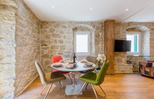 Luxury Apt Petra in 400 year old stone house 4+2 - Photo 5