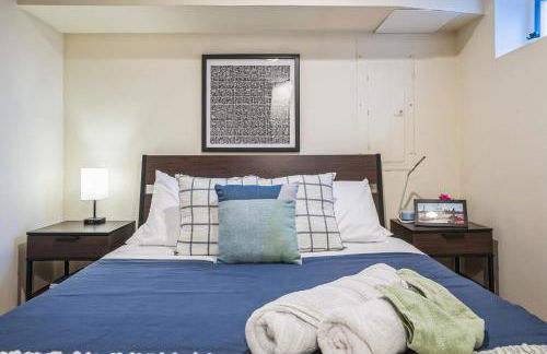 1BR Queen Suite w secure Parking and FiberOptics - Foto 1