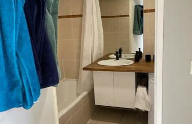 Appartement 3 chambres et 2 Parkings - Foto 12