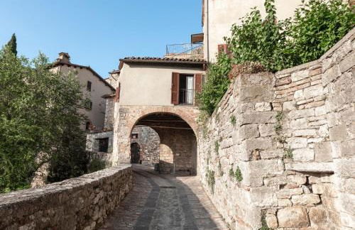 House in Central Todi with Sensational Views of Surrounding Countryside - Photo 37