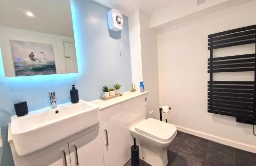 Very Spacious, Great location. Castle and Sea view - Foto 15