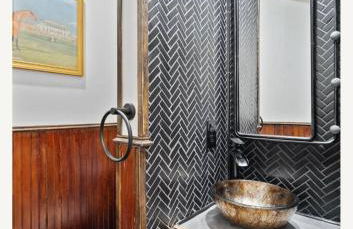 Bourbon Trail Duplex~ HOT TUB~ Walk to Downtown - Foto 27