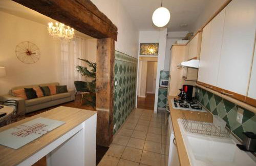 Hypercentre (avec parking), rare avec 3 chambres 3 salles d’eau - Foto 8