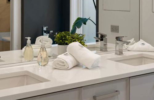 Stunning 5BR Home in Heart of Chicago with 2 Rooftops - Foto 37