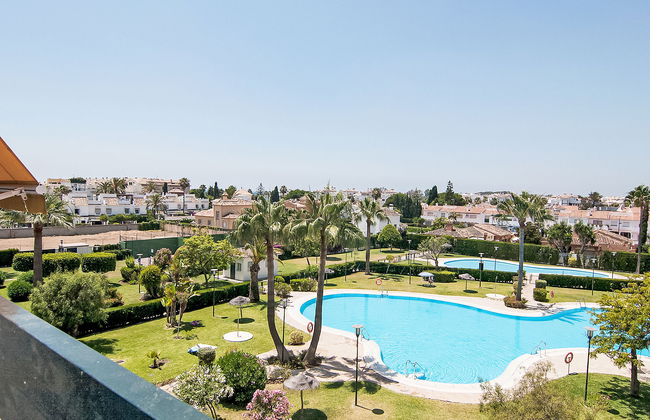 2 bedroom Apartment in Marbella with swimming pool and garden - Photo 18