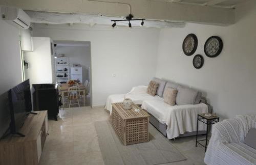 Elaida Home - Photo 12