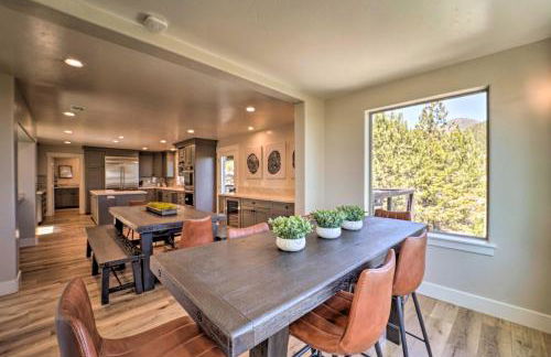 Hot Tub, Pool Table Luxe Reno Chalet with Mtn View! - Foto 16