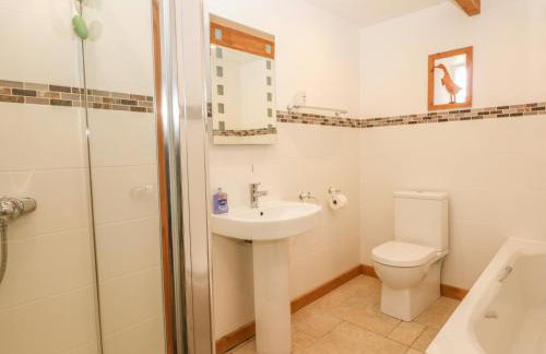 Back Of Beyond - Photo 15