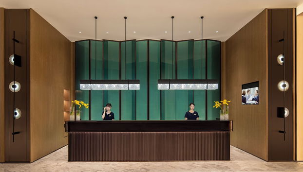 Check-in/check-out kiosk