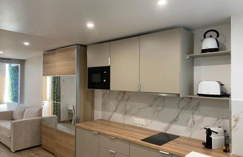 Azur & Chill - à proximité Mer Train Bus Aéroport - Foto 14