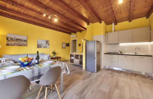 CASA DELLA MUSICA APARTMENT lake view and garden - Foto 9