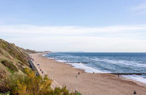 Beachcliff - On the Seafront with Two Balconies - Photo 40