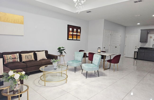 Beautiful Apartment 9 min to Mercedes Outlets - Foto 2