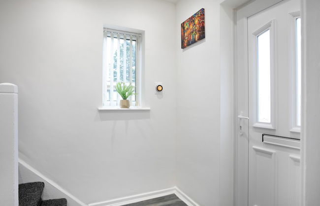 Nottingham Top Serviced Home - Photo 4