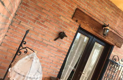 hilltop villa garden with great views - Foto 28