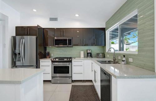 Teal and Tangerine Retreat - Alice Lodging - Foto 11