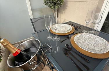 Suite Eden Spa, Appart'hôtel bien être , Patio de standing barbecue - TV XL CinéSport, Lit Q-Size, Wifi, P-Gratuit en Résidence - Foto 45