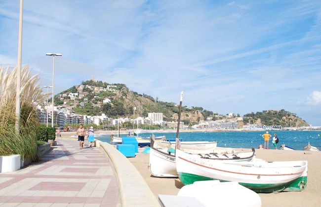 Beautiful Villa in Blanes With Private Swimming Pool - Photo 29