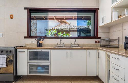 Exclusiva casa em Geriba com vista para o mar - Foto 25