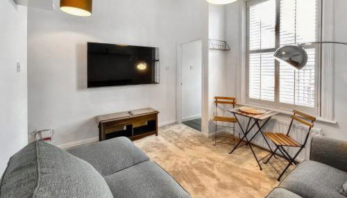 Grosvenor Apartment - Photo 2