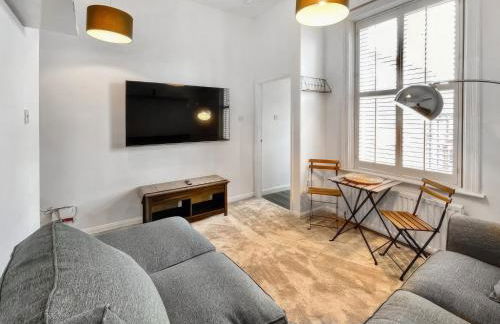 Grosvenor Apartment - Photo 2